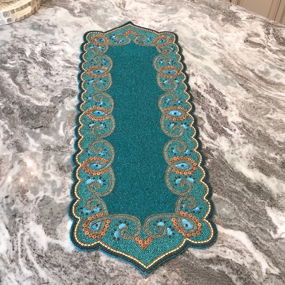 Pier 1 Other - EUC Pier 1 beaded 36” table runner